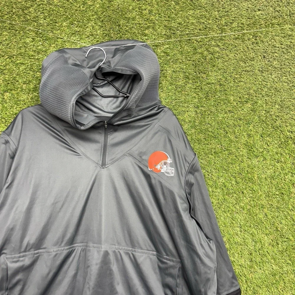 Nike Zonal AeroShield Running Jacket Mens XL Cleveland Browns 1/4 Zip Tech